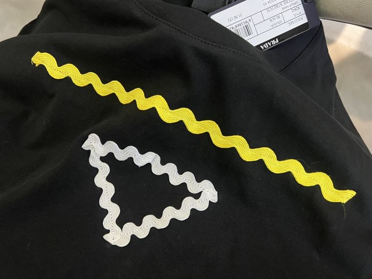 PRADA COTTON T-SHIRT BLACK – PT005
