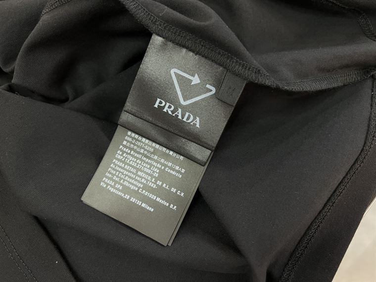 PRADA T-SHIRT – PT003